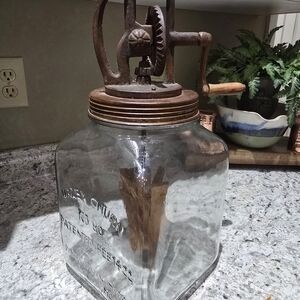 DAZEY 80 CHURN AND CHURN SET